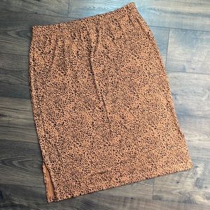 Amazon Essentials Women's Pull-On Knit Midi Skirt